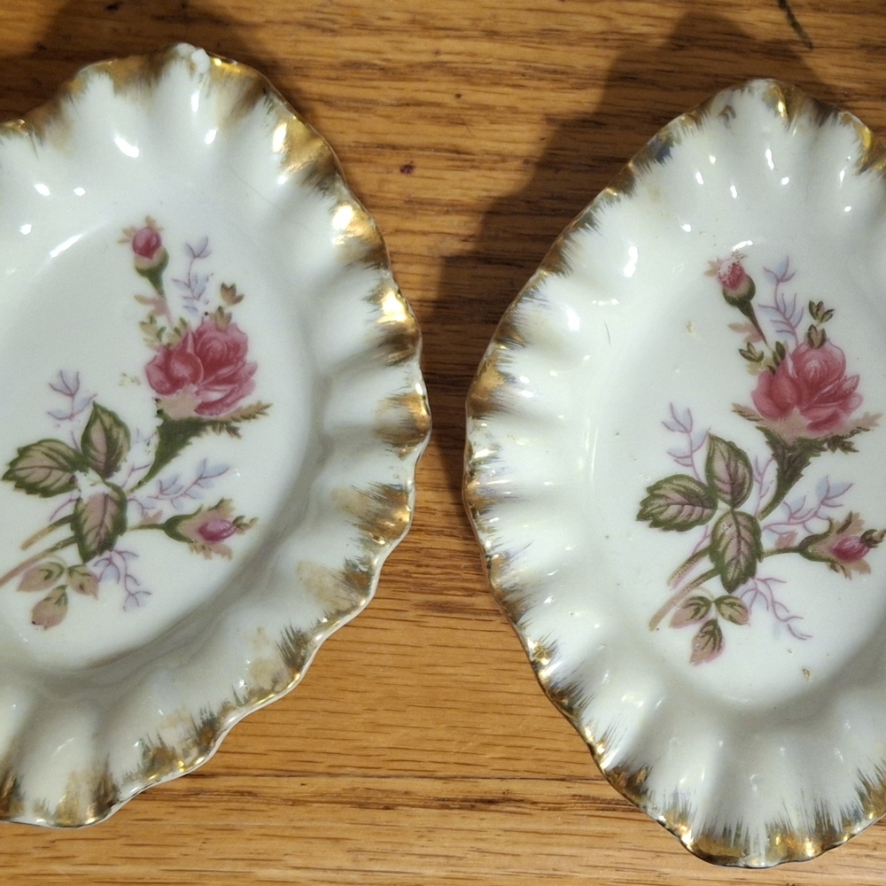 Royal Sealy Moss Rose Gold-Trimmed Trinket  Trays